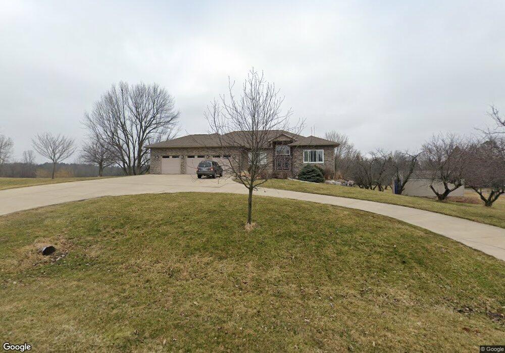 1267 Woodkrest Dr, Flint, MI 48532 - photo 1