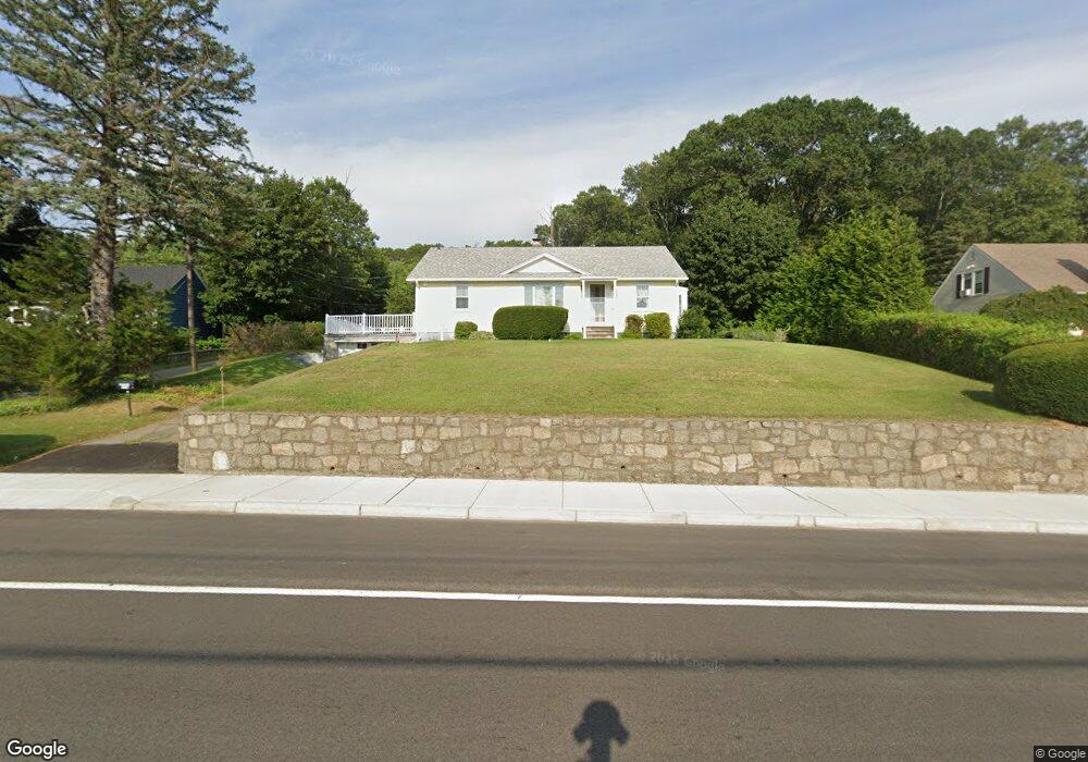 676 Mendon Rd, Woonsocket, RI 02895 - photo 1