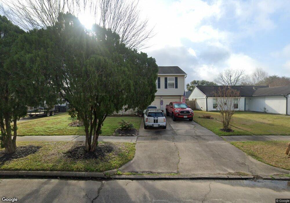 3001 Wood Fox Dr, Alvin, TX 77511 - photo 1
