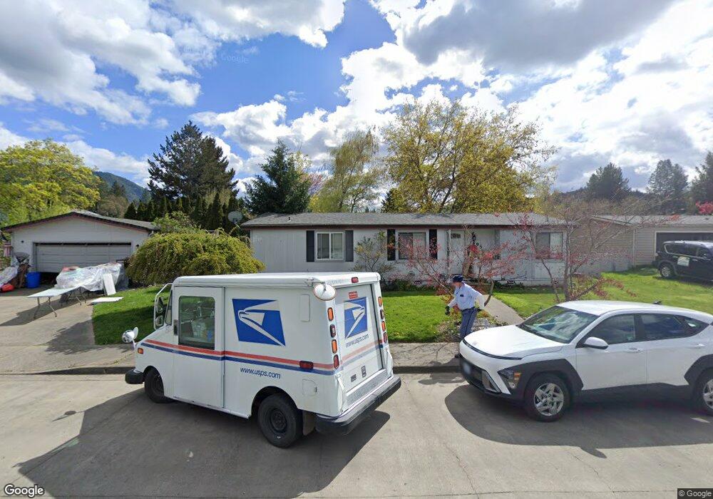 1295 E View Place, Grants Pass, OR 97527 - photo 1