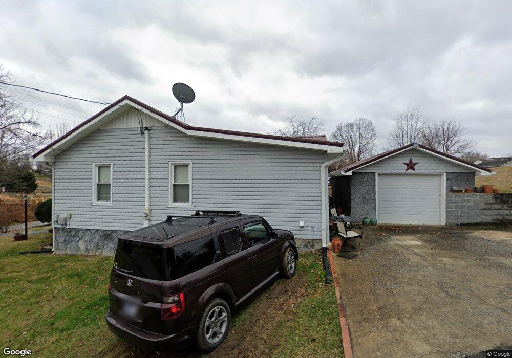1090 Smalling Rd, Johnson City, TN 37601 - photo 1