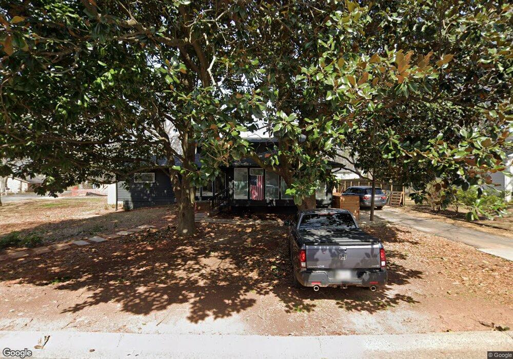 945 Sharon Cir SE, Smyrna, GA 30080 - photo 1