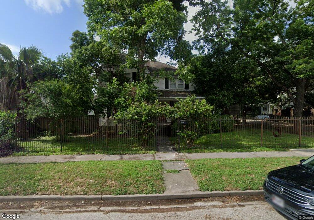 202 E 10th St, Houston, TX 77008 - photo 1