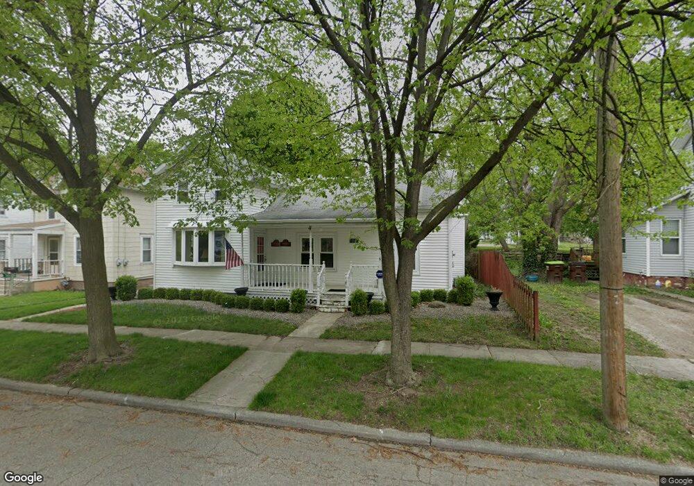 829 E Maple Ave, Adrian, MI 49221 - photo 1