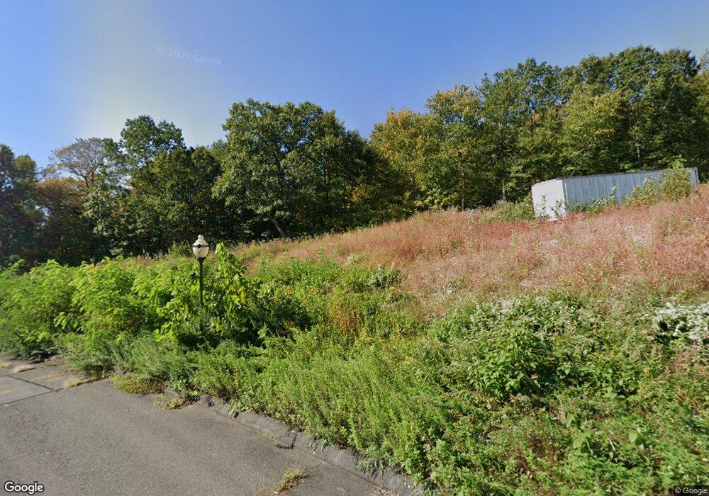 27 Highland Hills, Waterbury, CT 06708 - photo 1