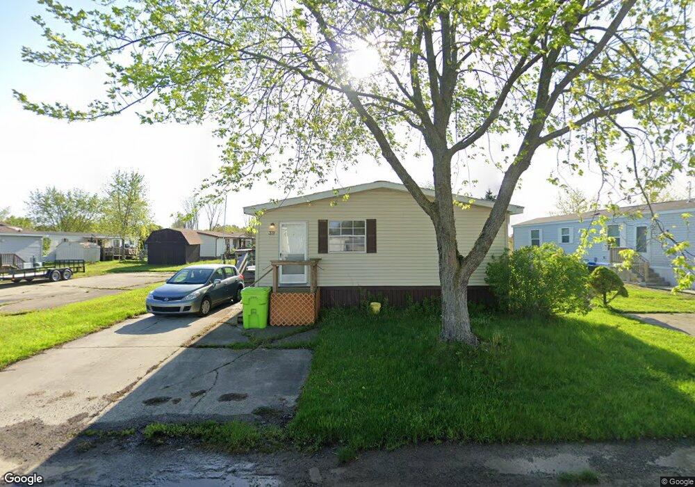 39 13 Colonies Ln, Flint, MI 48507 - photo 1