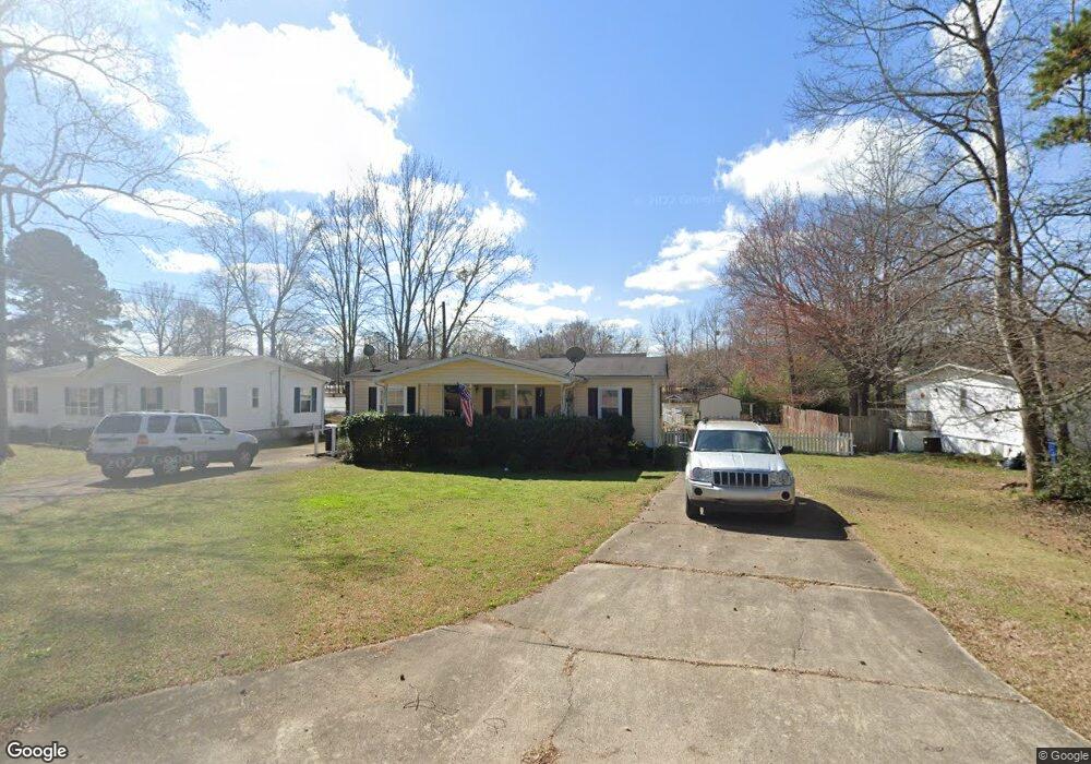 256 Lakeview Dr, Locust Grove, GA 30248 - photo 1