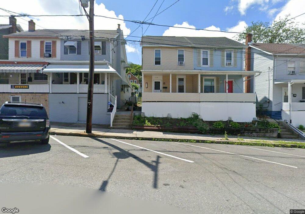 516 E Bertsch St, Lansford, PA 18232 - photo 1