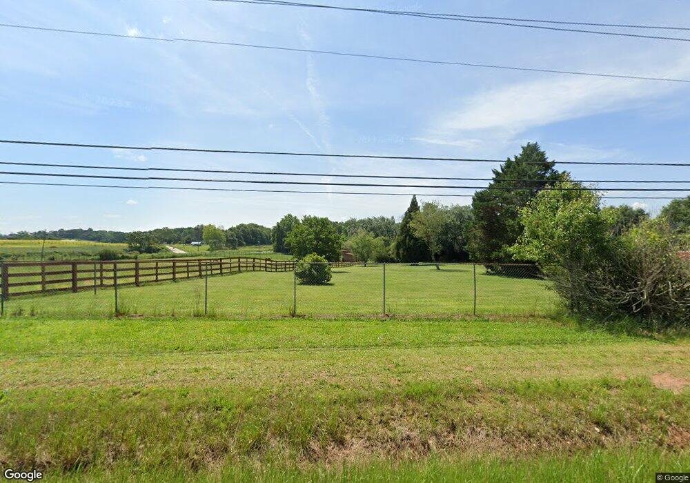 1236 Gumlog Rd, Martin, GA 30557 - photo 1