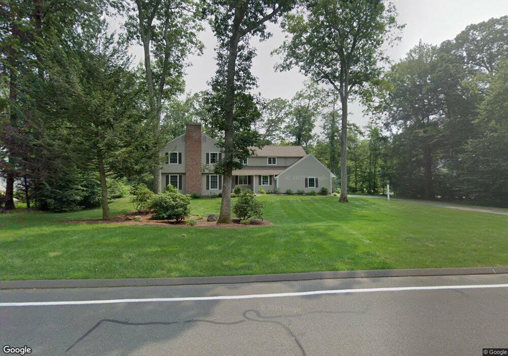 198 Stagecoach Rd, Avon, CT 06001 - photo 1