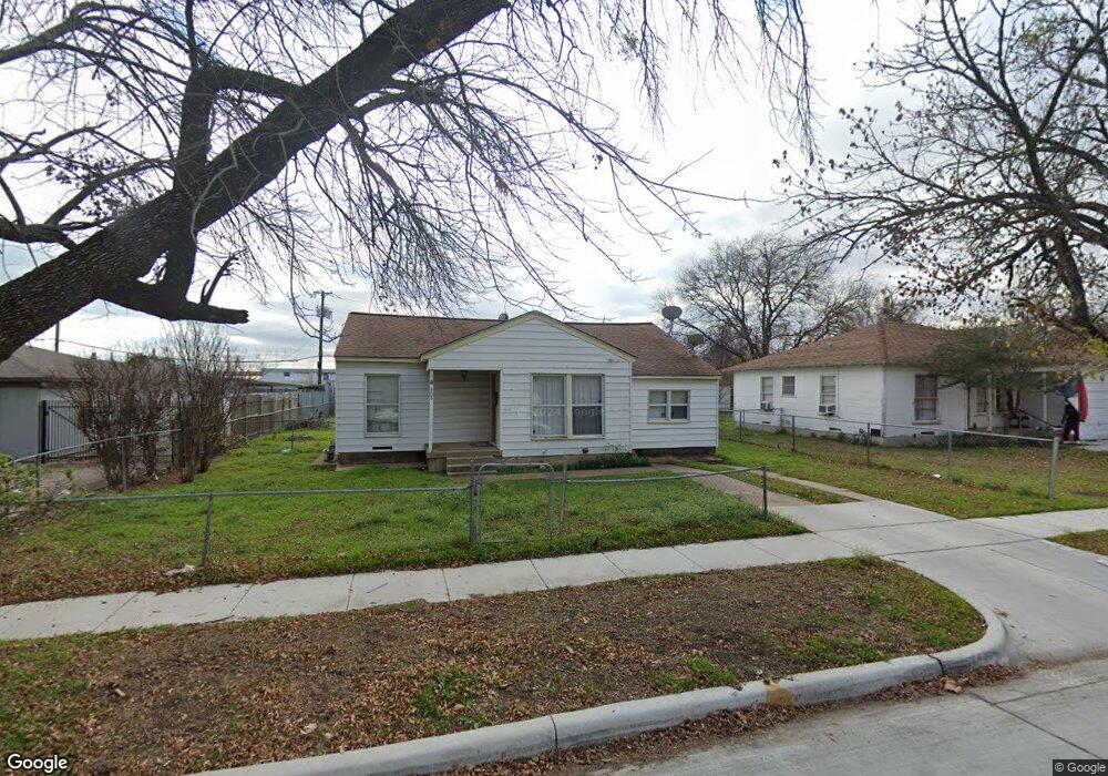 305 Bennie Ln, Grand Prairie, TX 75051 - photo 1