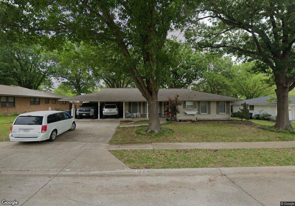 1210 Sunset Dr, Ennis, TX 75119 - photo 1