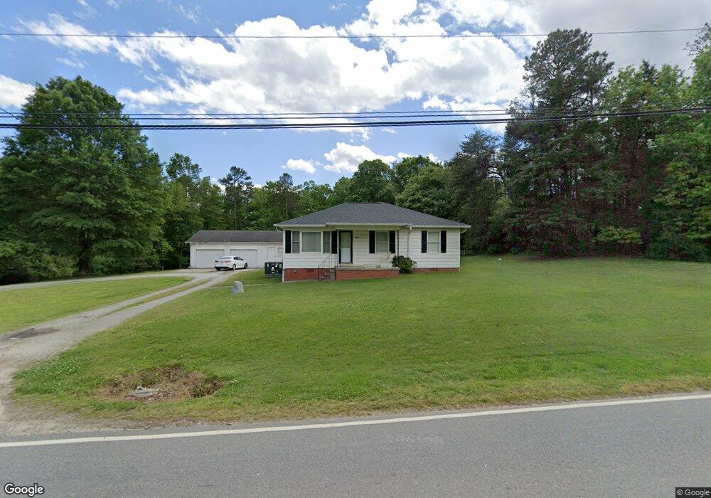 4004 Kivett Dr, Jamestown, NC 27282 - photo 1