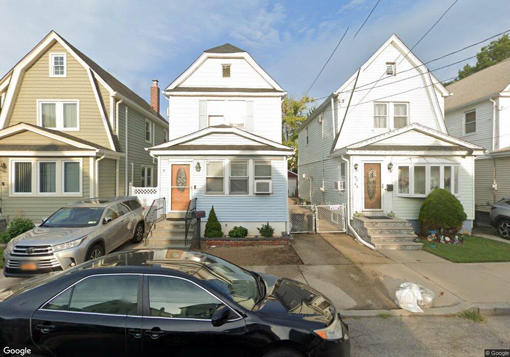 9250 244th St, Floral Park, NY 11001 - photo 1