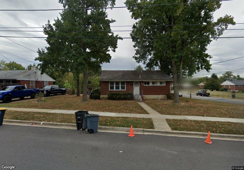 2251 Lewisdale Dr, Hyattsville, MD 20783 - photo 1