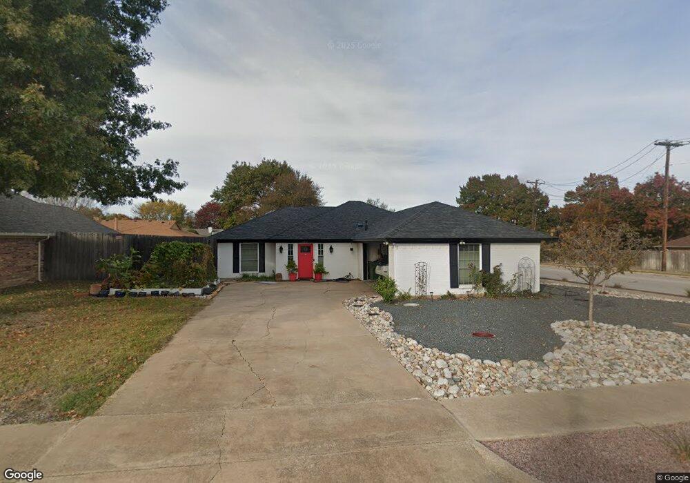 2517 Dartmouth Ct, Bedford, TX 76022 - photo 1