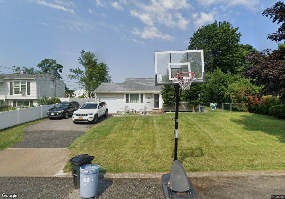 3012 Chestnut Ave, Medford, NY 11763 - photo 1