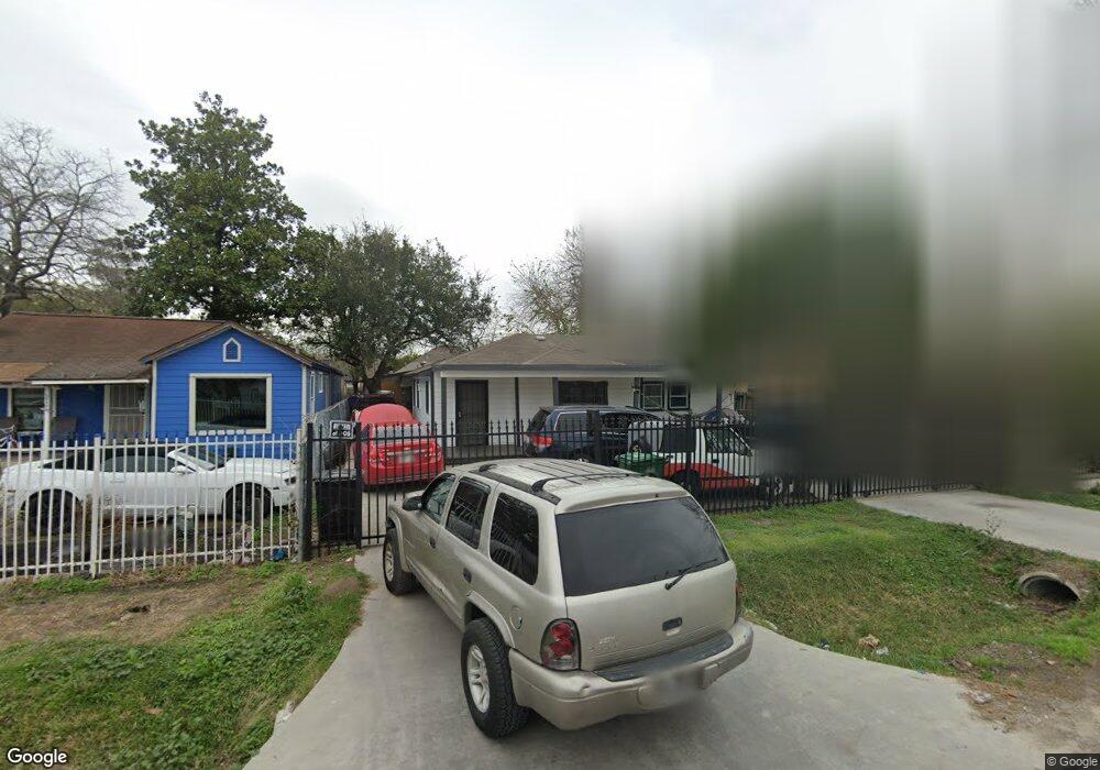 223 Garrotsville St, Houston, TX 77022 - photo 1