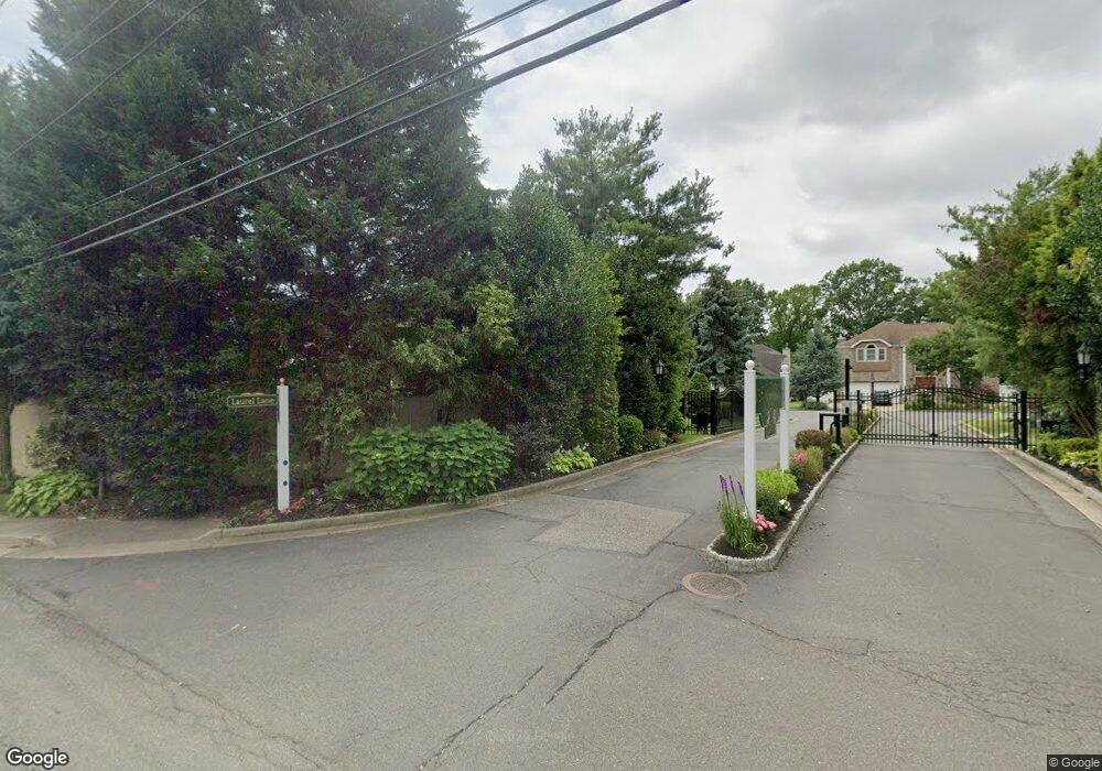 11 Laurel Ln, Old Westbury, NY 11568 - photo 1