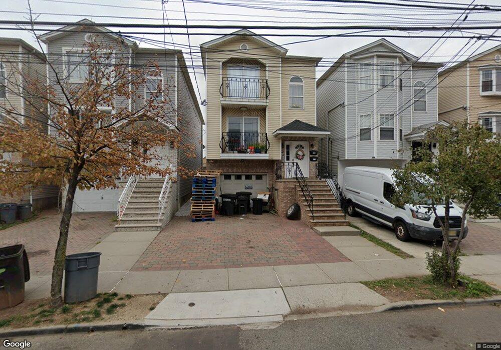 208 E Jersey St, Elizabeth, NJ 07206 - photo 1