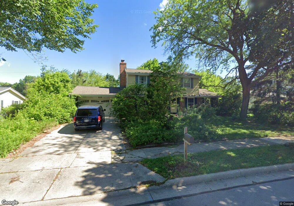 2108 Laura Ln, Waukesha, WI 53186 - photo 1