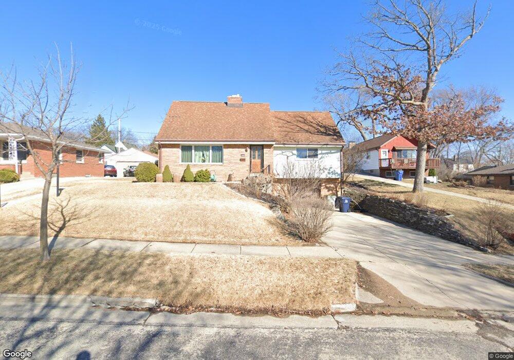 4458 S Taylor Ave, Milwaukee, WI 53207 - photo 1