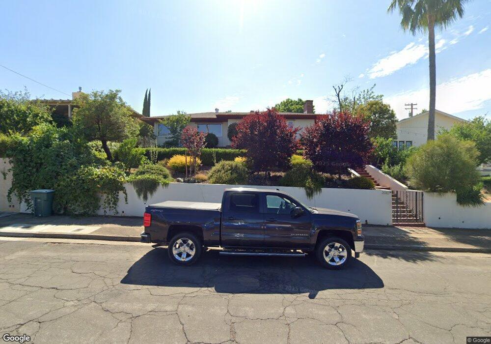 2010 Chestnut St, Redding, CA 96001 - photo 1