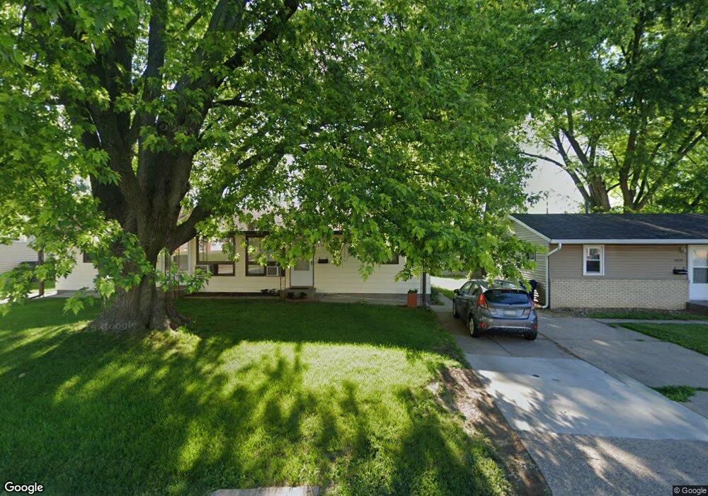 2613 Magnolia Dr unit 2, Bettendorf, IA 52722 - photo 1