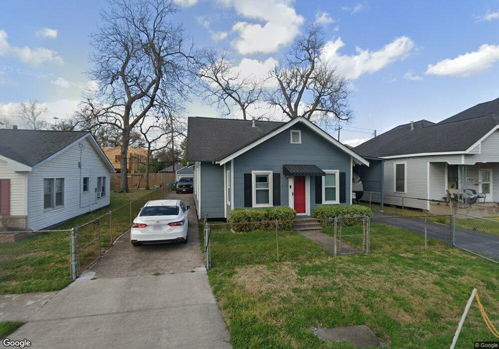 313 E 26th St, Houston, TX 77008 - photo 1