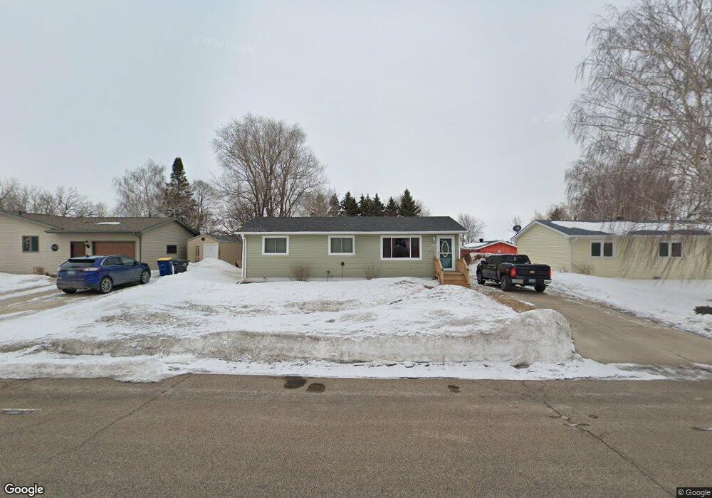 1618 15th St SW, Jamestown, ND 58401 - photo 1