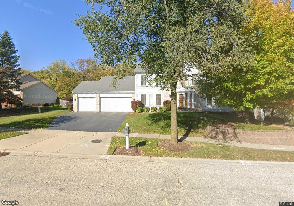 300 Winchester Dr, Algonquin, IL 60102 - photo 1