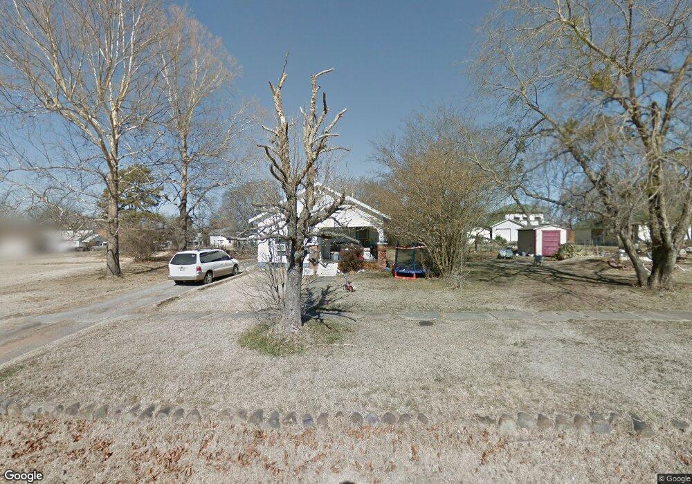 608 W Meacham St, Henryetta, OK 74437 - photo 1