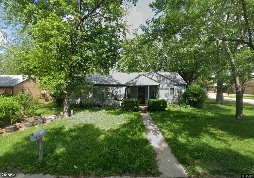 5836 SE Cross St, Topeka, KS 66619 - photo 1