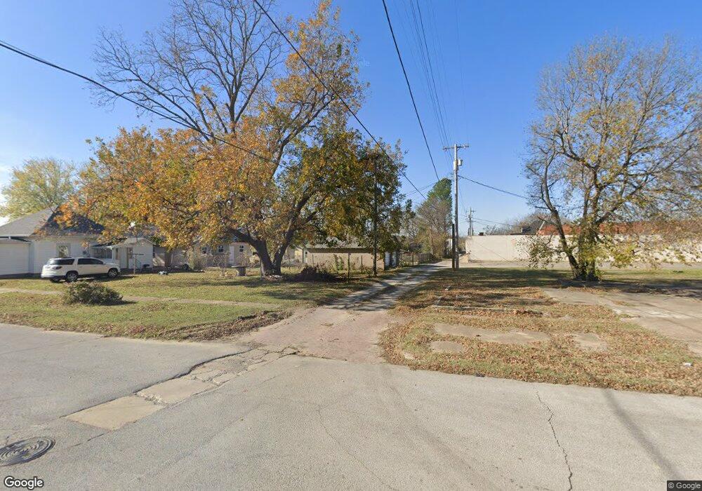 806 W Broadway St, Henryetta, OK 74437 - photo 1