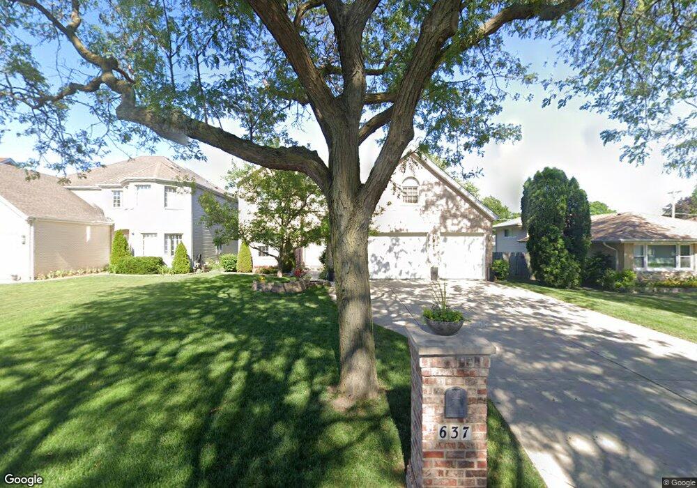 637 N Michigan St, Elmhurst, IL 60126 - photo 1