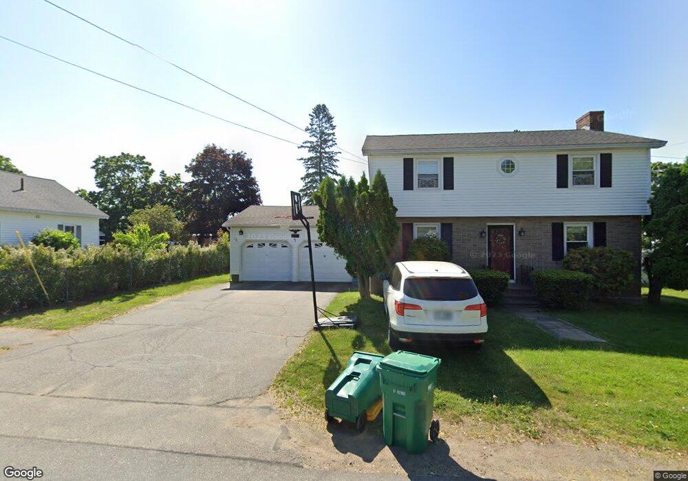 92 Pine St, Rochester, NH 03867 - photo 1