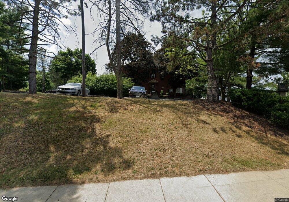 16 S 10th St unit 40, Emmaus, PA 18049 - photo 1