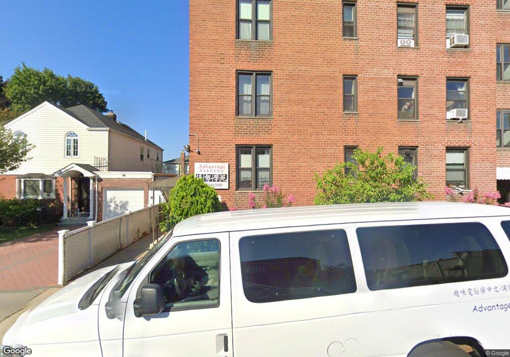 6110 183rd St, Fresh Meadows, NY 11365 - photo 1