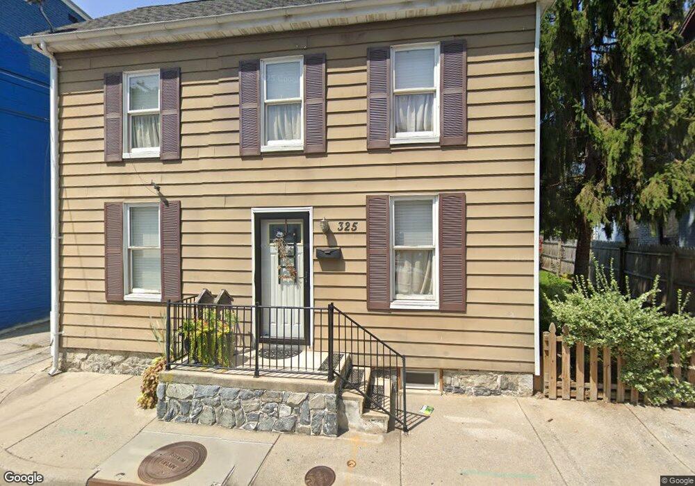 325 N Locust St, Hagerstown, MD 21740 - photo 1