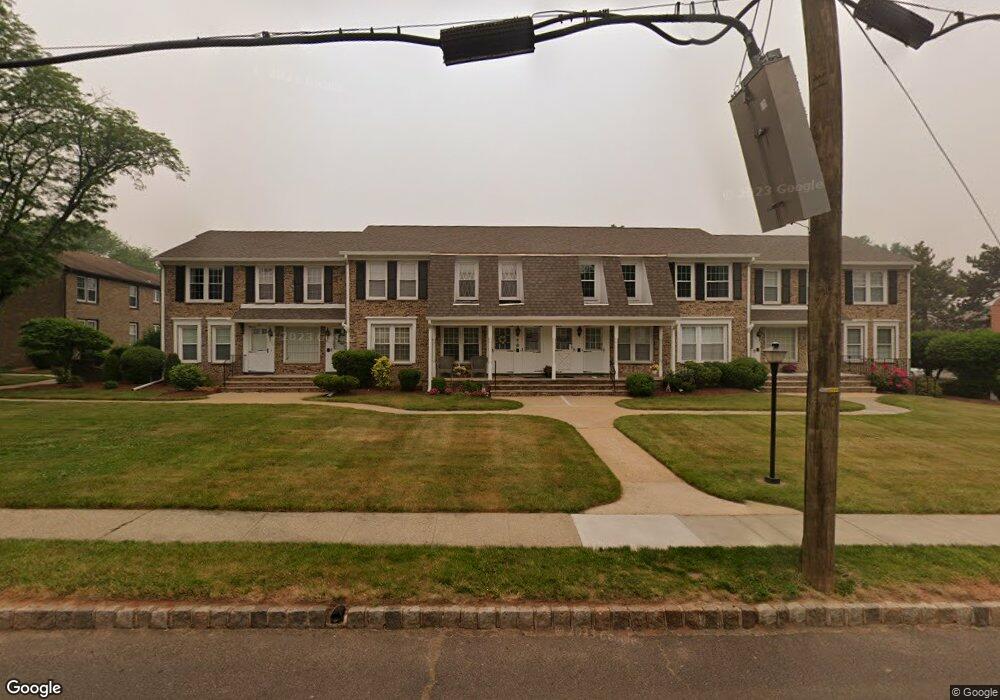 95 Briarwood Path unit 95, Clark, NJ 07066 - photo 1