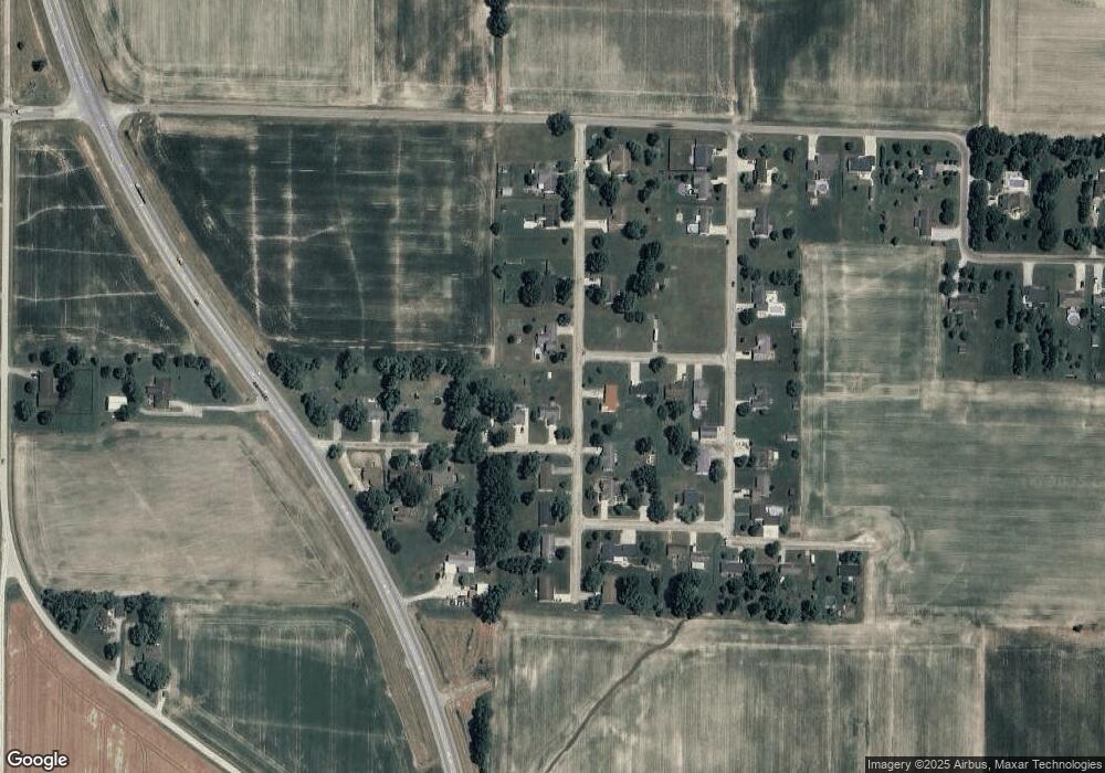 9765 N Briar Ln, Effingham, IL 62401 - photo 1