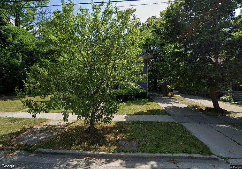 737 W Shiawassee St, Lansing, MI 48915 - photo 1