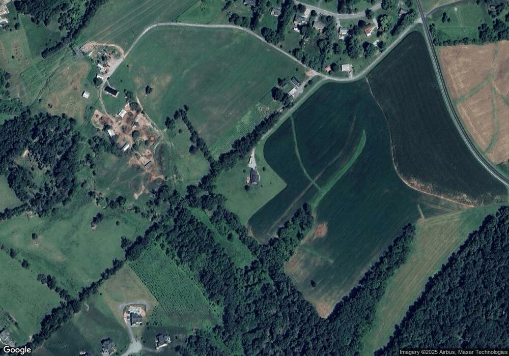 671 Cornett Rd, Sykesville, MD 21784 - photo 1