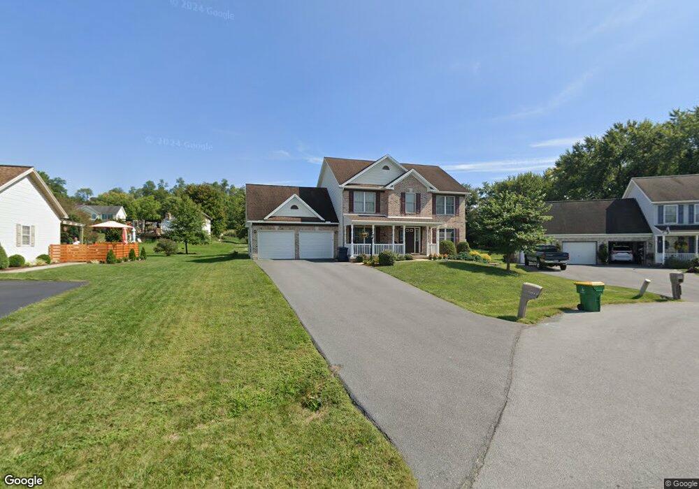 13204 Shawnee Cir, Waynesboro, PA 17268 - photo 1