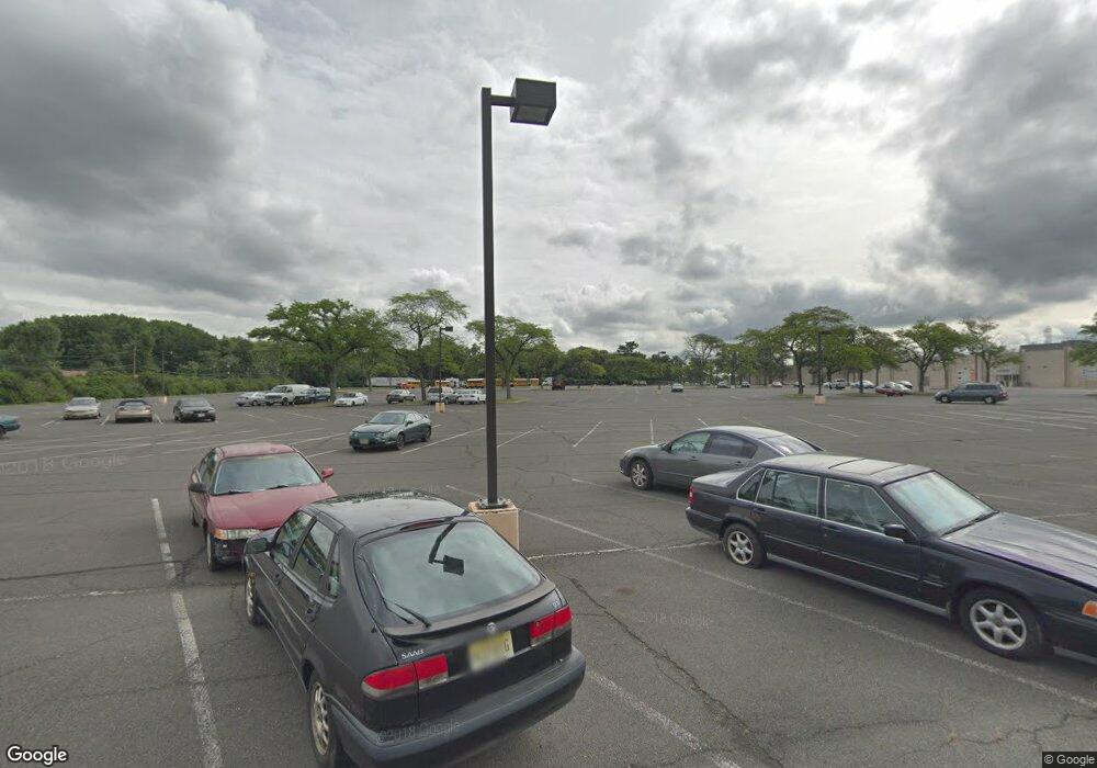 1430 Sadie Cir, New Brunswick, NJ 08901 - photo 1