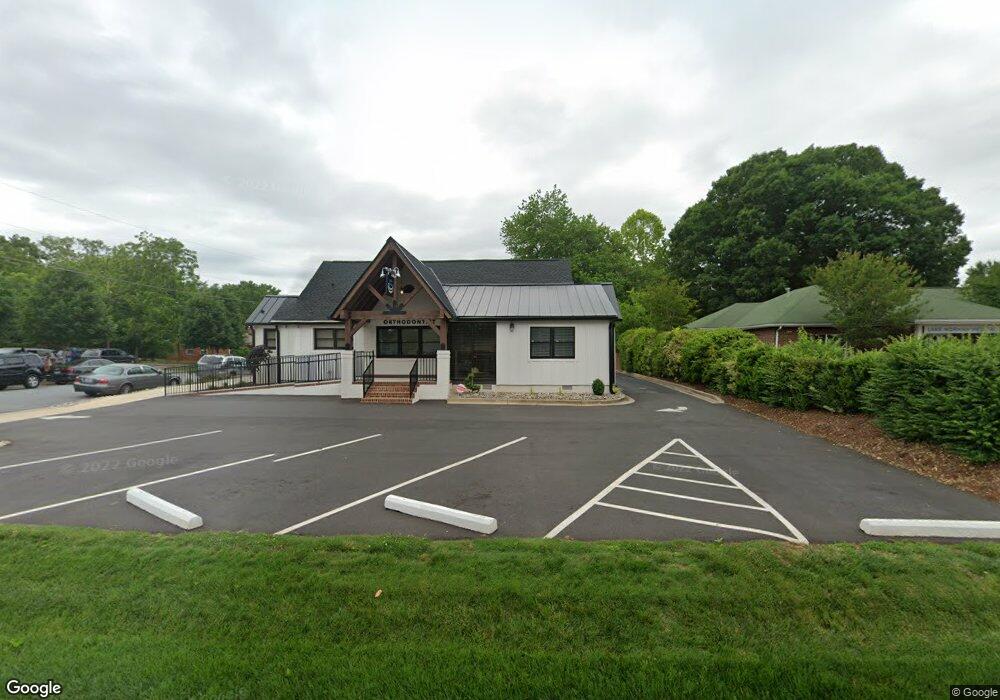 1605 Davie Ave, Statesville, NC 28677 - photo 1