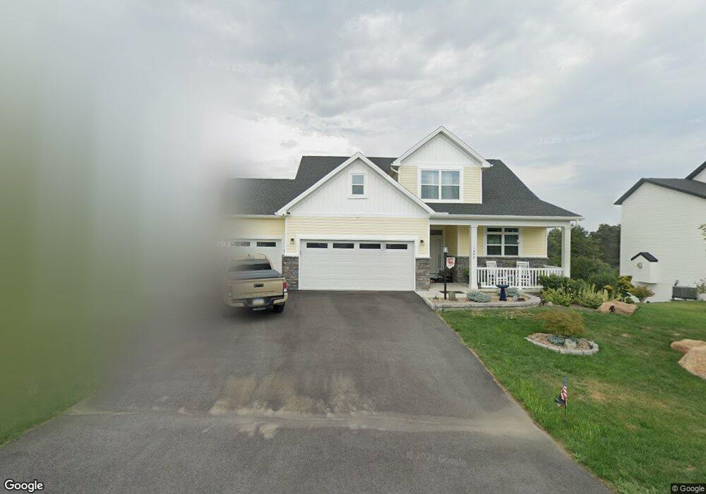 1098 Emilys Ct, Greencastle, PA 17225 - photo 1