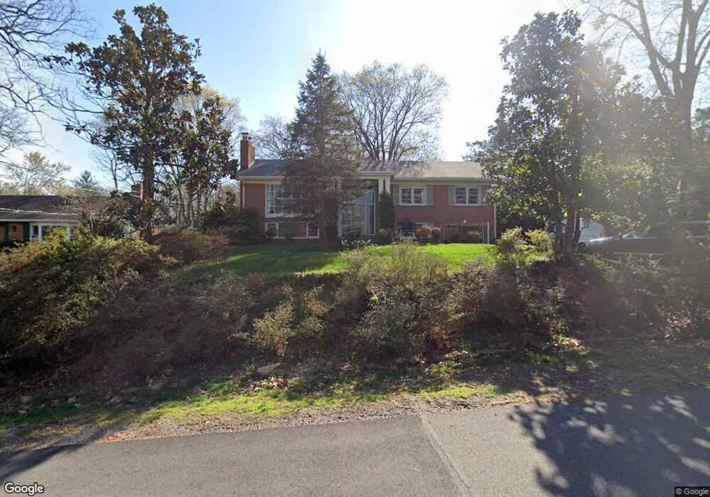 6217 Lakeview Dr, Falls Church, VA 22041 - photo 1