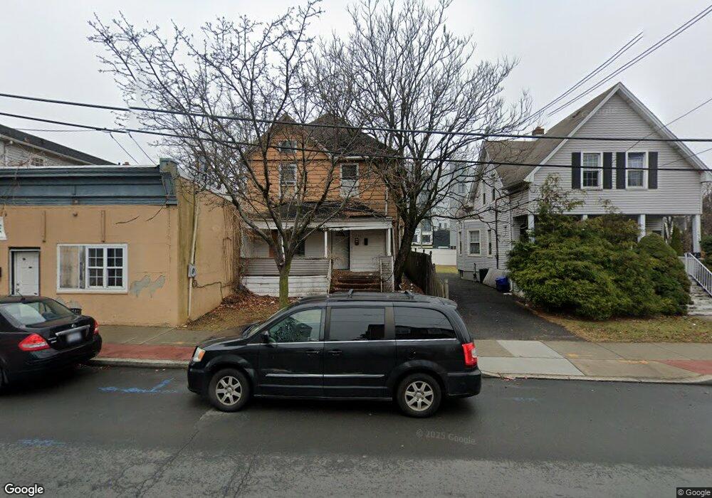 191 Roosevelt Axe, Carteret, NJ 07008 - photo 1