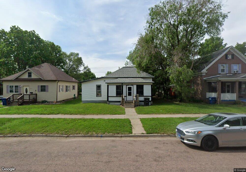 609 E Hanson Ave, Mitchell, SD 57301 - photo 1